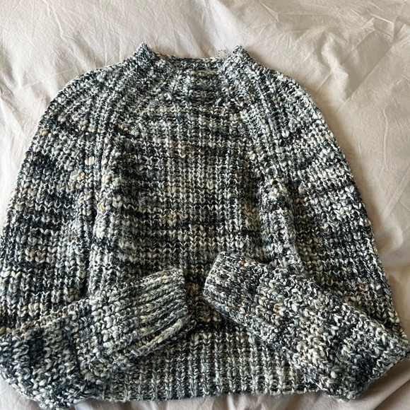 Aritzia Wilfred Free Retrograde Mockneck Sweater - Picture 3 of 3